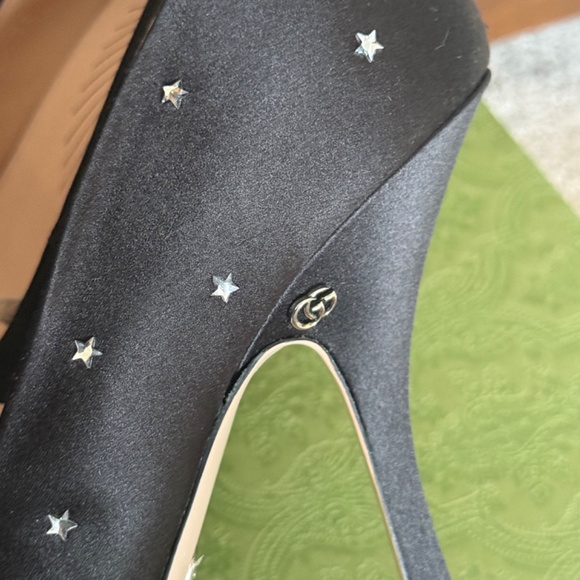 REAL GUCCI Black Star Studded Pumps Double G Logo Size 38.5/8.5 US Women’s - Picture 4 of 8